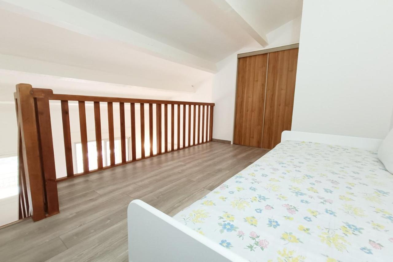 Spacious Sea View Apart At 50M From The Beach Бандоль Екстер'єр фото